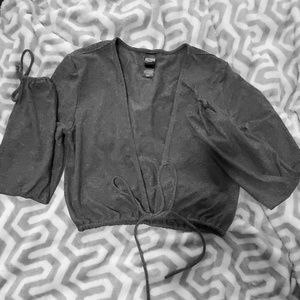 Xs Yogi/ballet style crop cover-up